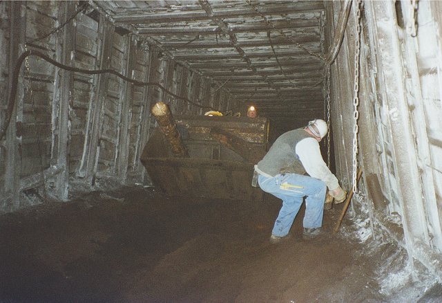 Loading a machine for underground use !