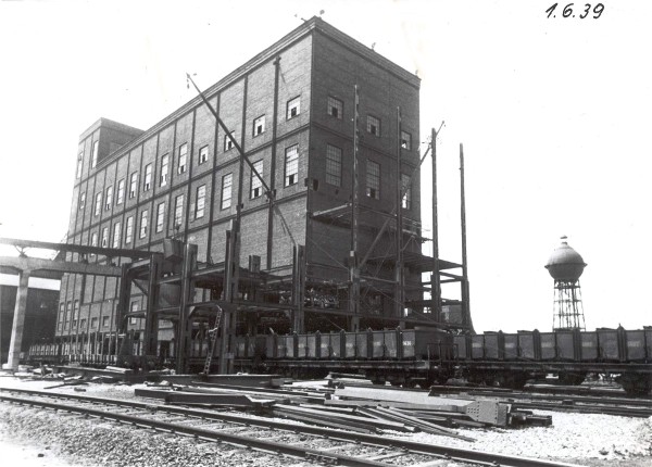 Processing plant and water tower !