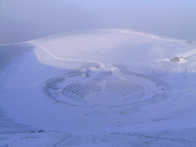 A large amphitheatre on the slagheap !