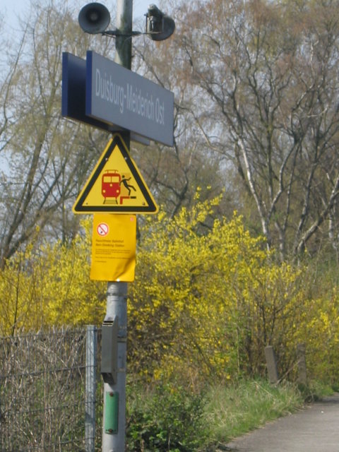 Der Bahnhof in Duisburg-Meiderich Ost !